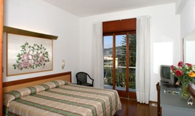Caravel Hotel Room