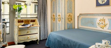 Commodore Hotel Room