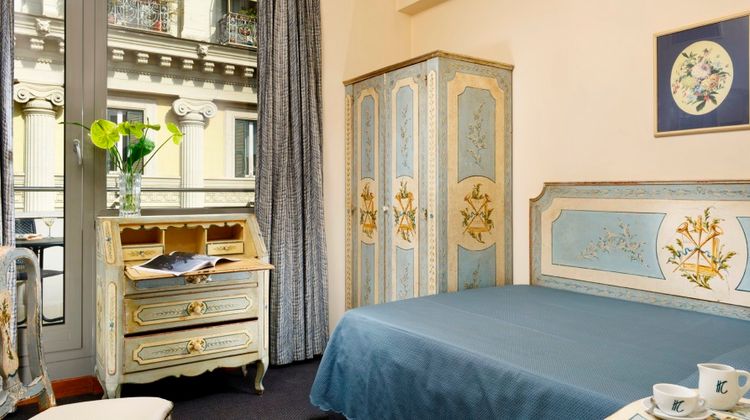 Commodore Hotel Room