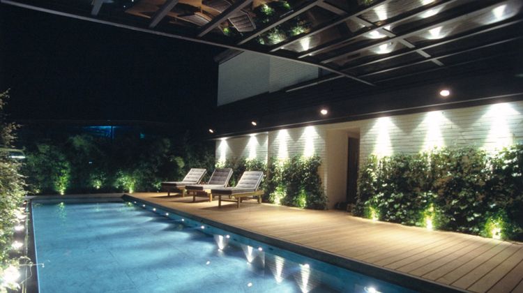 Sina De La Ville Pool