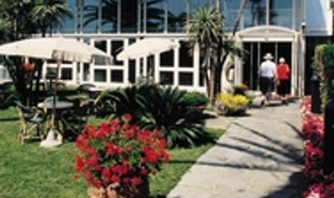 Excelsior Hotel Exterior