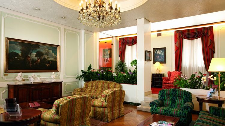 Hotel Victoria Roma Lobby