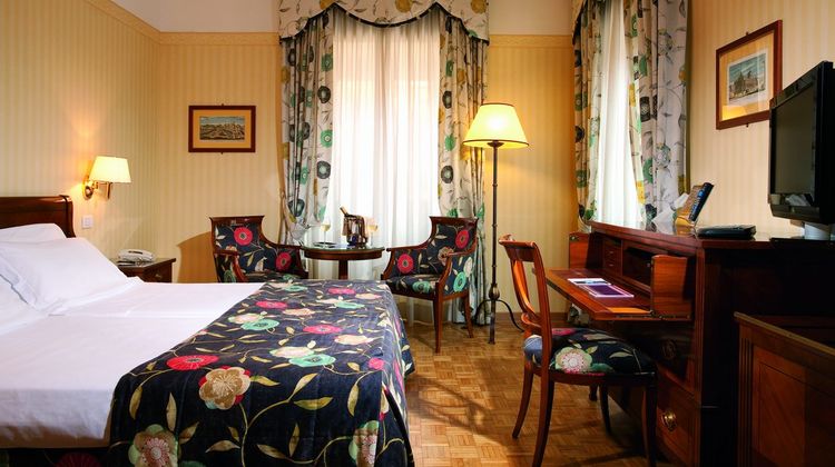 Hotel Victoria Roma Room