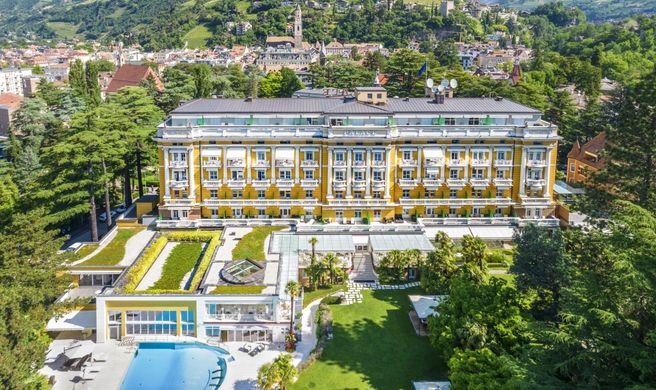 Hotel Palace Merano Exterior