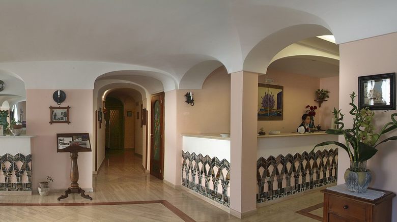 <b>Hotel Rufolo Lobby</b>