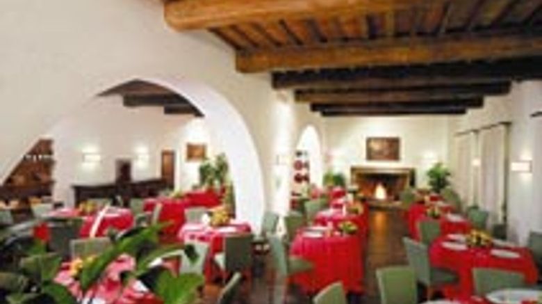 <b>Le Tre Vaselle Restaurant</b>