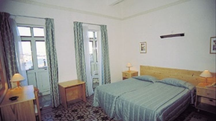 The British Hotel Room