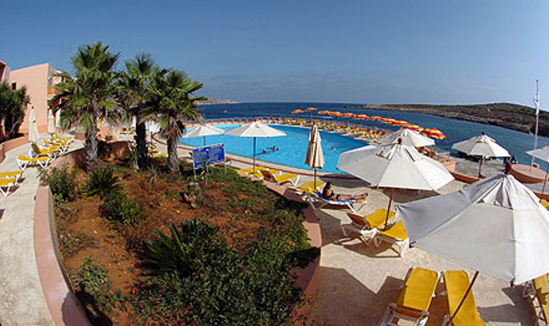 Comino Hotel Exterior