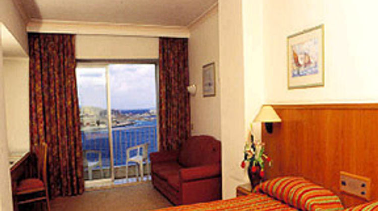 Plaza Regency Hotel Suite
