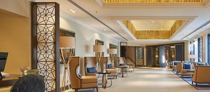 Dona Filipa Hotel Lobby