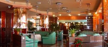 Carpati Hotel Lobby