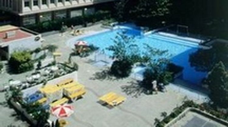 Madrid Chamartin, Affliated by Melia Exterior