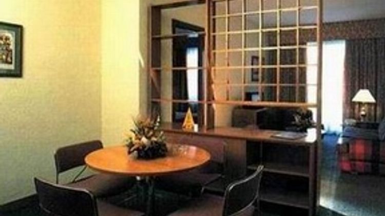 Madrid Chamartin, Affliated by Melia Suite