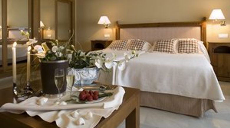 <b>Hotel Guadalmina Spa & Golf Resort Room</b> <b>Hotel Guadalmina Spa & Golf Resort Room</b>