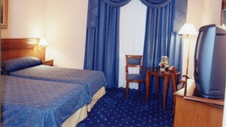 Sercotel Alfonso XIII Hotel Room