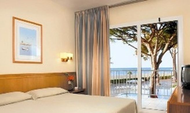 Estival Centurion Playa Room