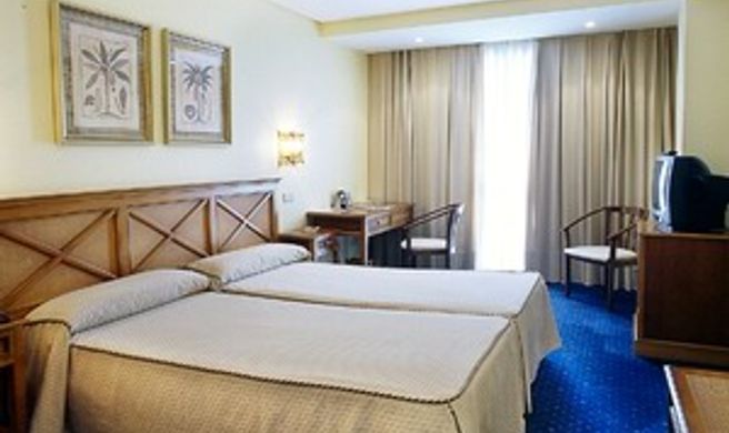 Ilunion San Sebastian Hotel Room