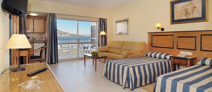 Pyr Fuengirola Aparthotel Room