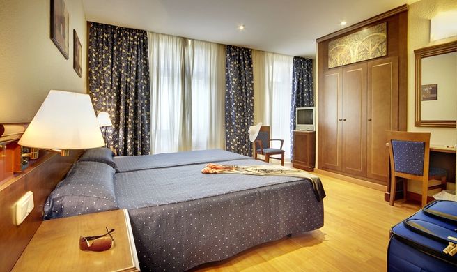 San Cristobal Hotel Room