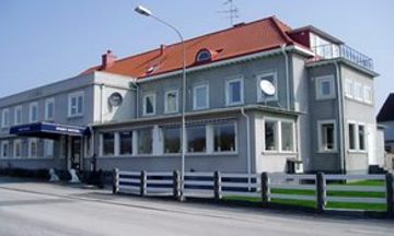 Port Hotel