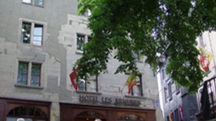 Les Armures Hotel Exterior