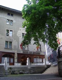 Les Armures Hotel