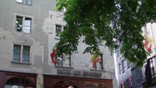 Les Armures Hotel