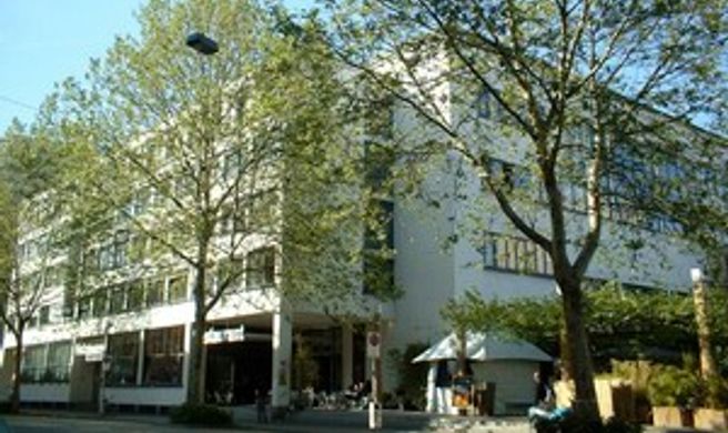 X-TRA Hotel Exterior