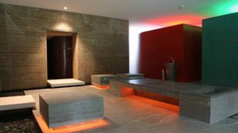 <b>Waldhaus Flims Wellness Resort Spa</b> <b>Waldhaus Flims Wellness Resort Spa</b>