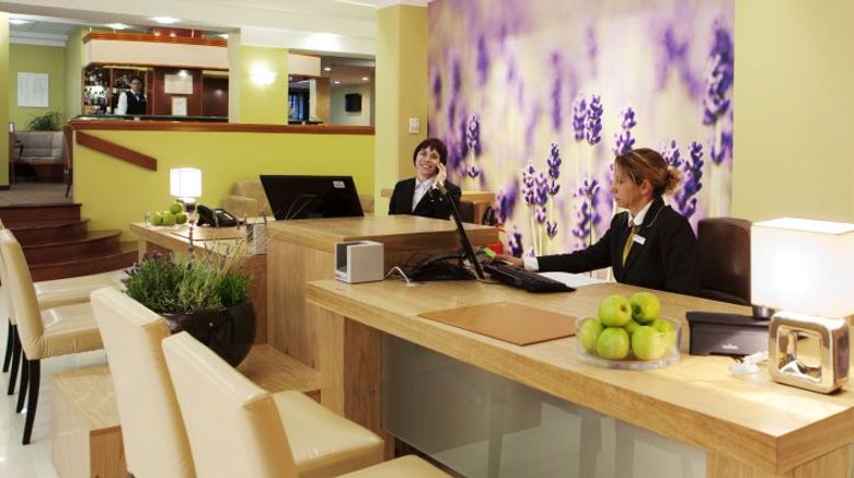 <b>Apollo Hotel Lobby</b>