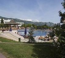 Iberostar Waves Bellevue Pool