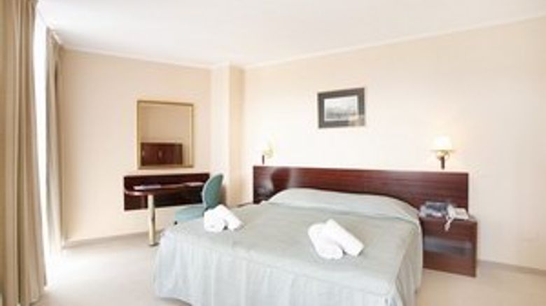 <b>Iberostar Waves Bellevue Room</b>