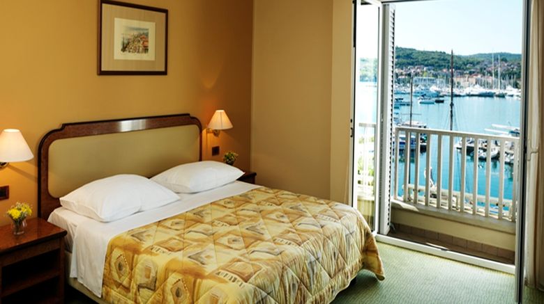 <b>Hotel Marina Room</b>