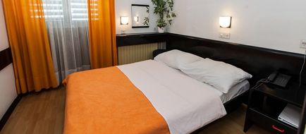 Hotel International Room