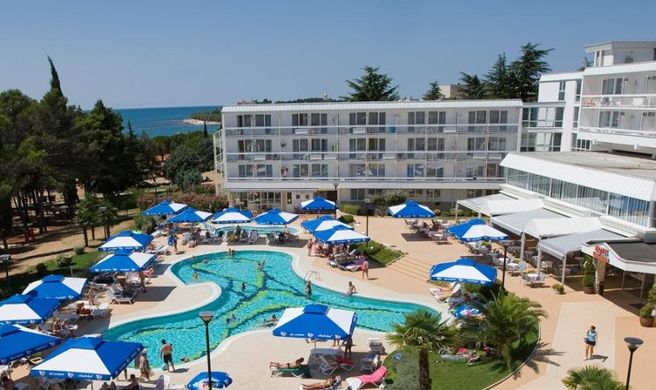 Hotel Laguna Exterior