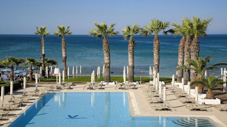 <b>Vrissiana Beach Hotel Pool</b>