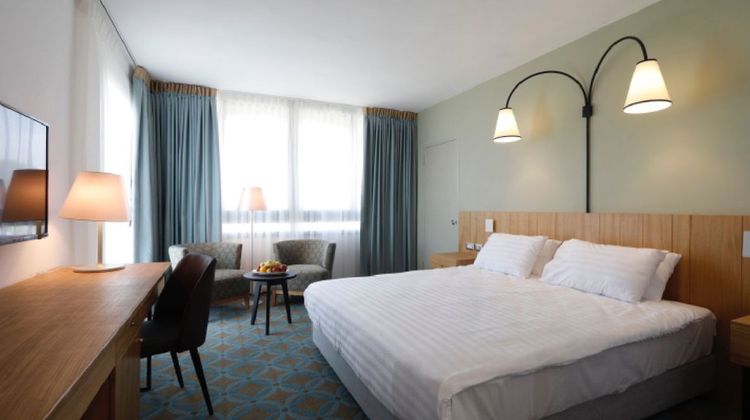 Seven Arches Hotel Room