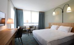 Seven Arches Hotel
