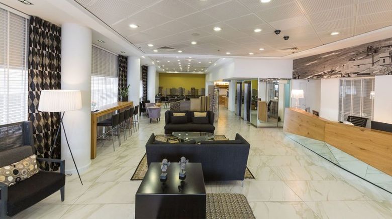 <b>Maxim Hotel Lobby</b>