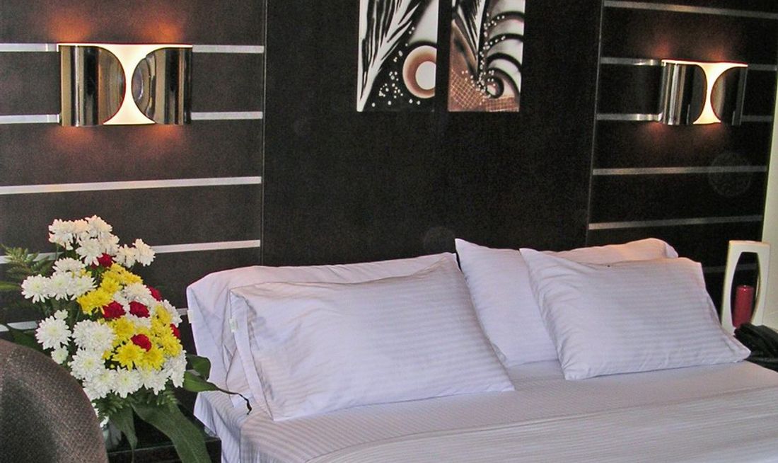 Al Seteen Palace Hotel Room