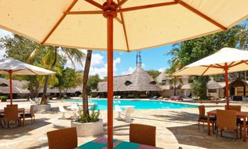 Safari Beach Hotel