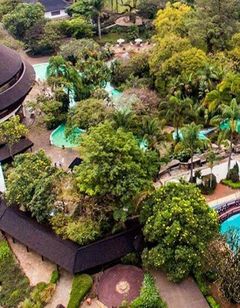 Safari Park Hotel & Casino