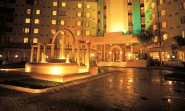 Hotel Safari & Safari Court Hotel
