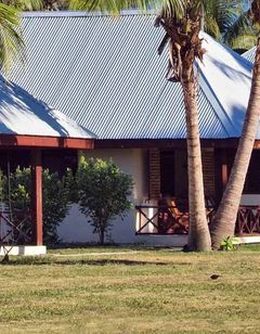 Bird Island Lodge