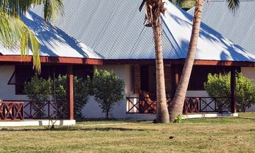 Bird Island Lodge