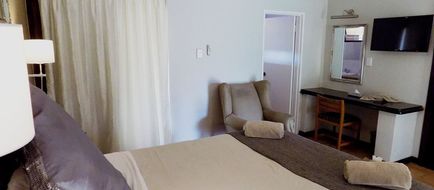 Floreat Riverside Lodge Room