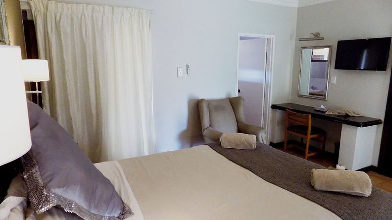 <b>Floreat Riverside Lodge Room</b>