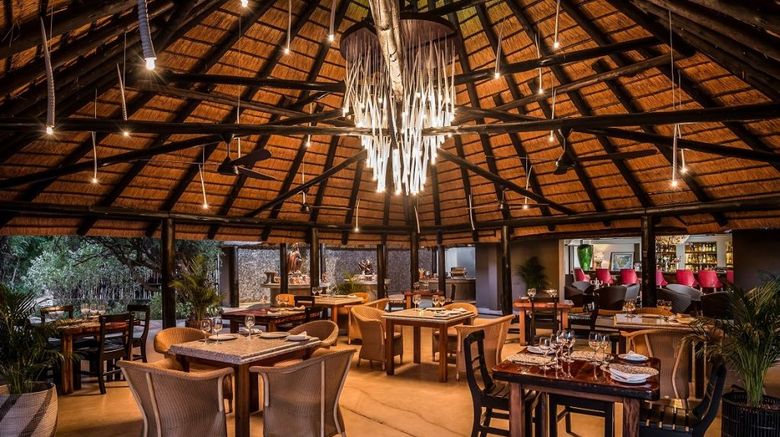 <b>Sabi Sabi Bush Lodge, Sabi Sand Restaurant</b>