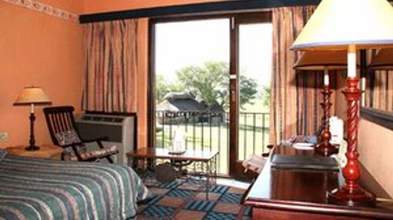 <b>Hwange Safari Lodge Room</b>
