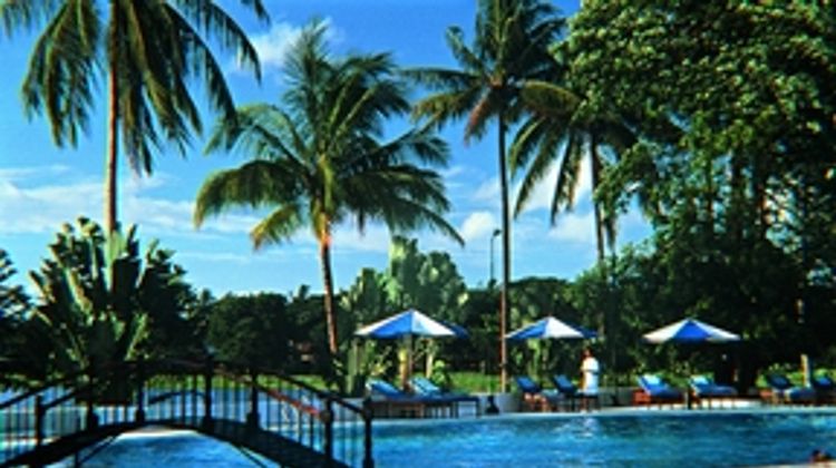 Inya Lake Hotel Pool